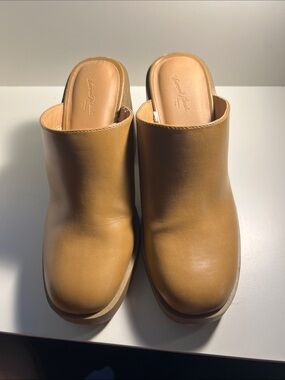 Universal Thread Tan Leather Slip-On Mule Clogs
